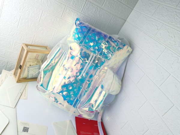 ルイヴィトンバッグ正面デザイン